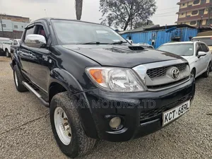 Toyota Hilux 2012 Black