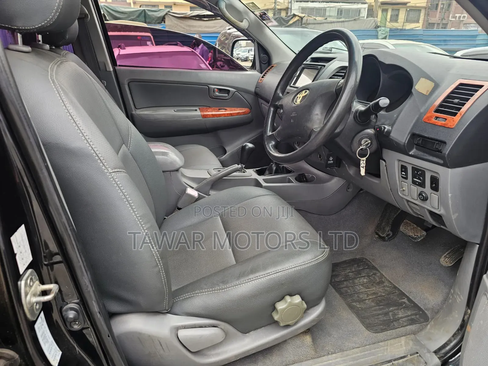 Toyota Hilux 2012 Black