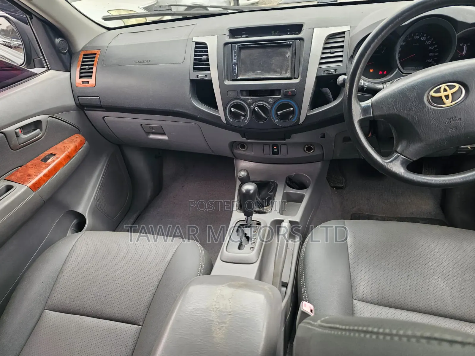 Toyota Hilux 2012 Black