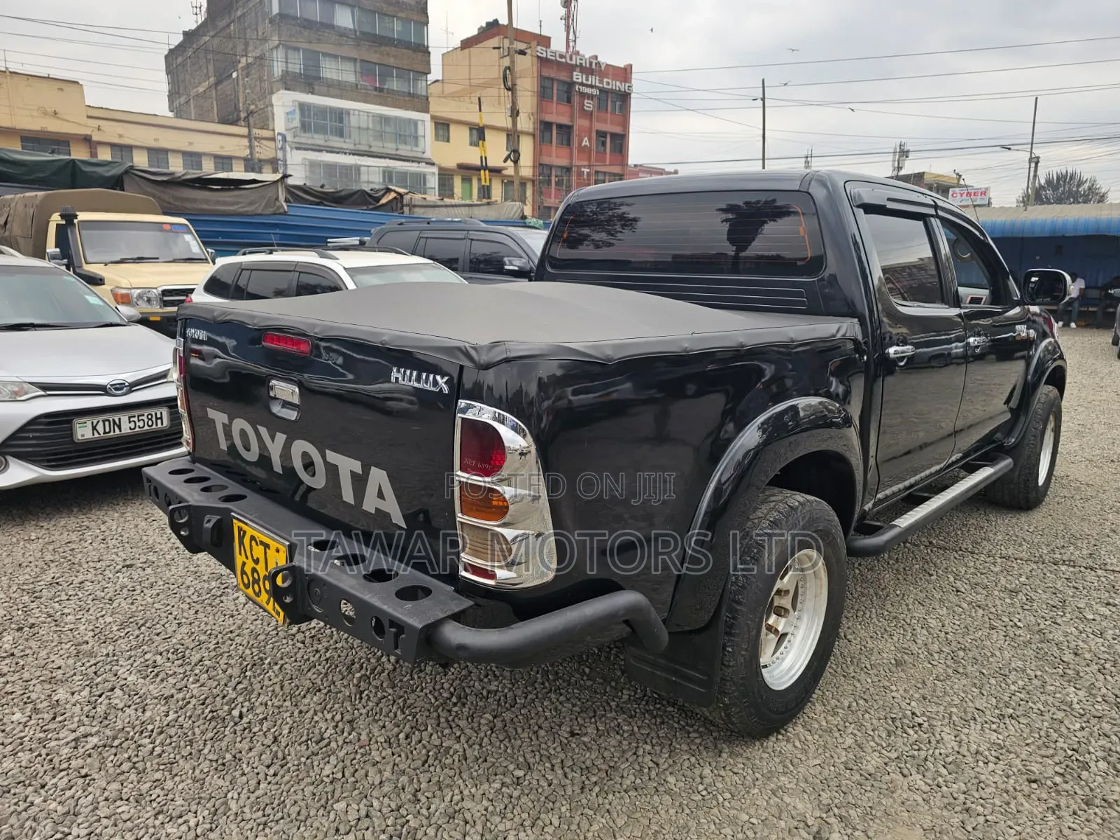 Toyota Hilux 2012 Black