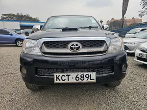Toyota Hilux 2012 Black