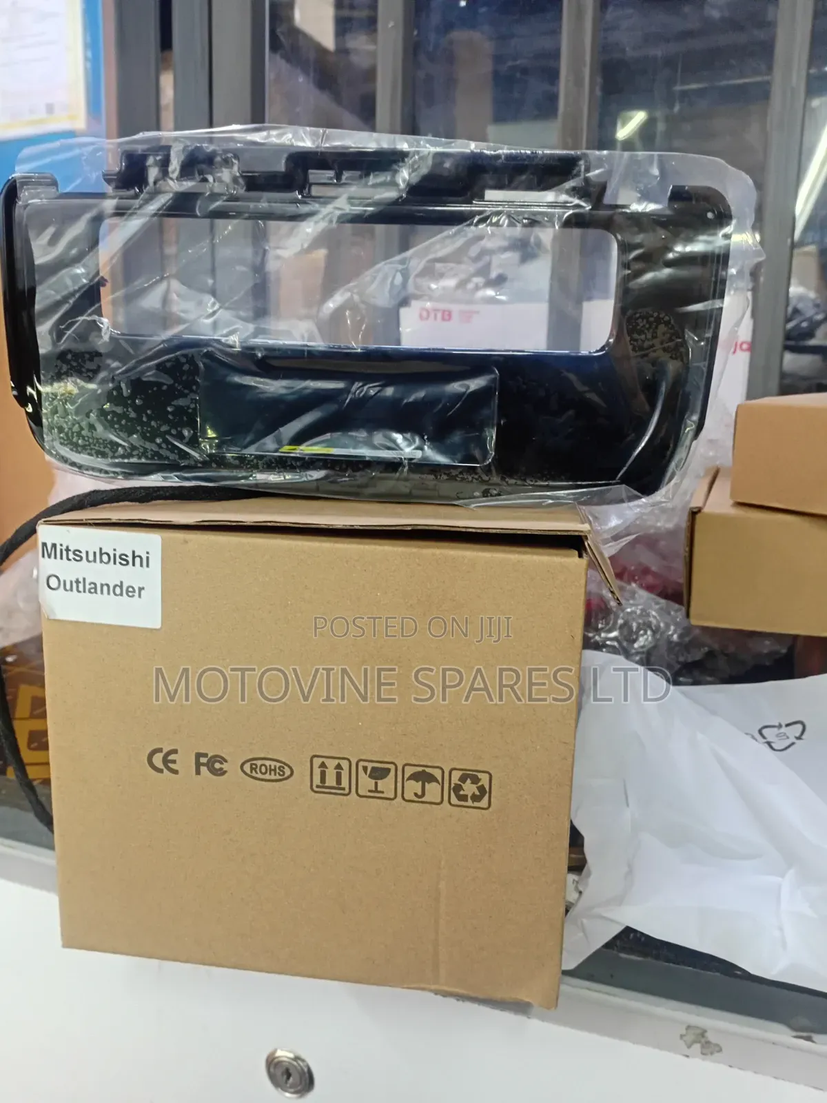 Mitsubishi Outlander Wireless Car Charger