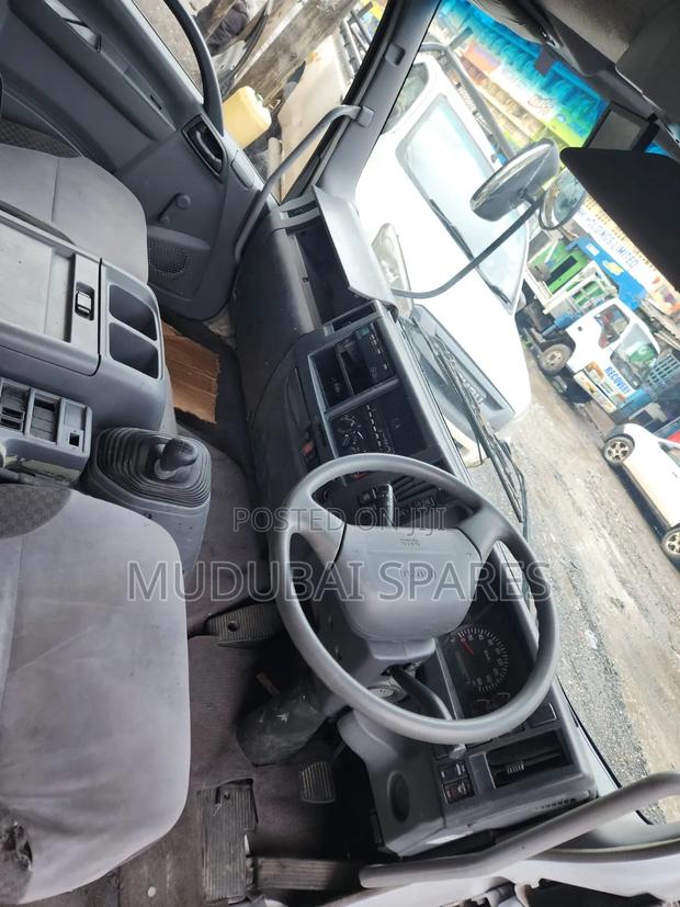 Isuzu FRR 90(slyqueen) Cabin Assembly - thumbnail 6