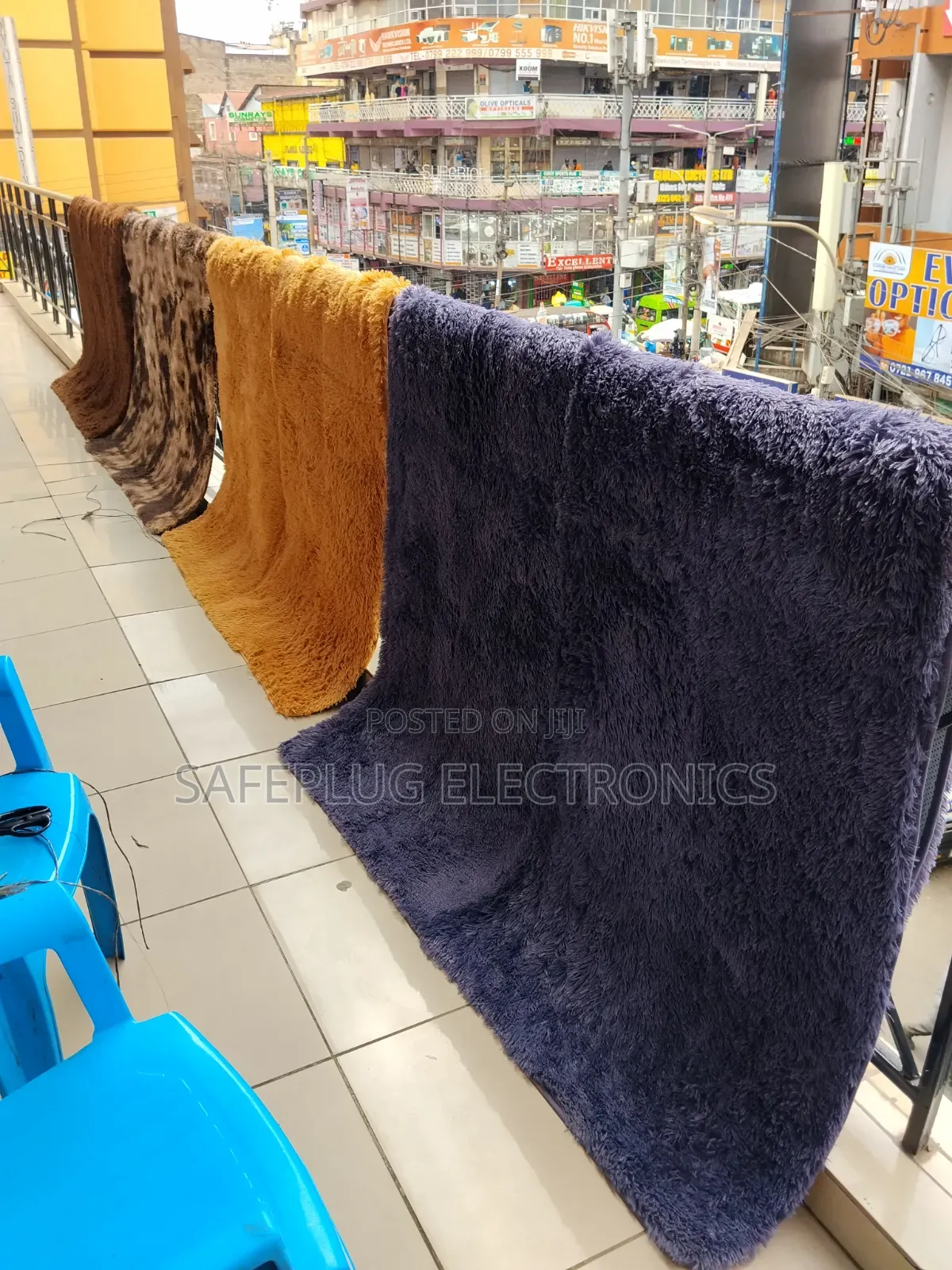 Affordable Fluffy Living Room Carpets