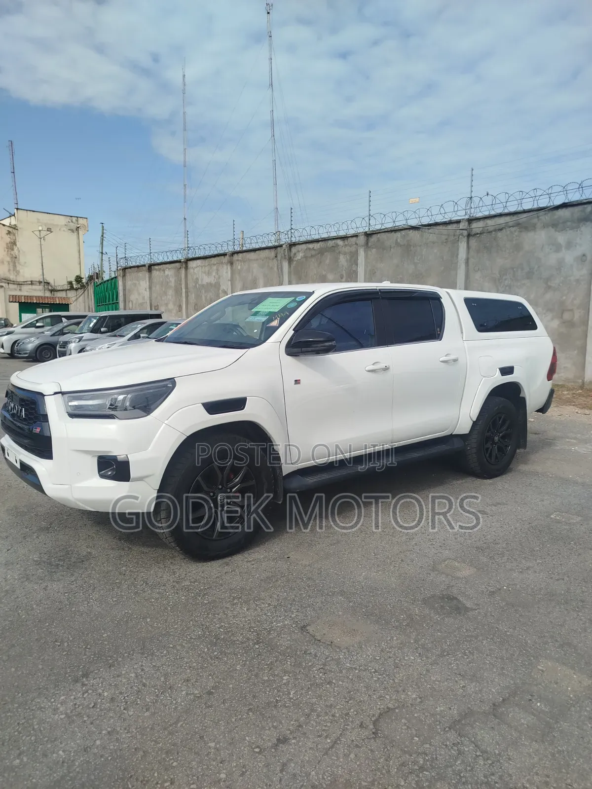 Toyota Hilux 2019 White