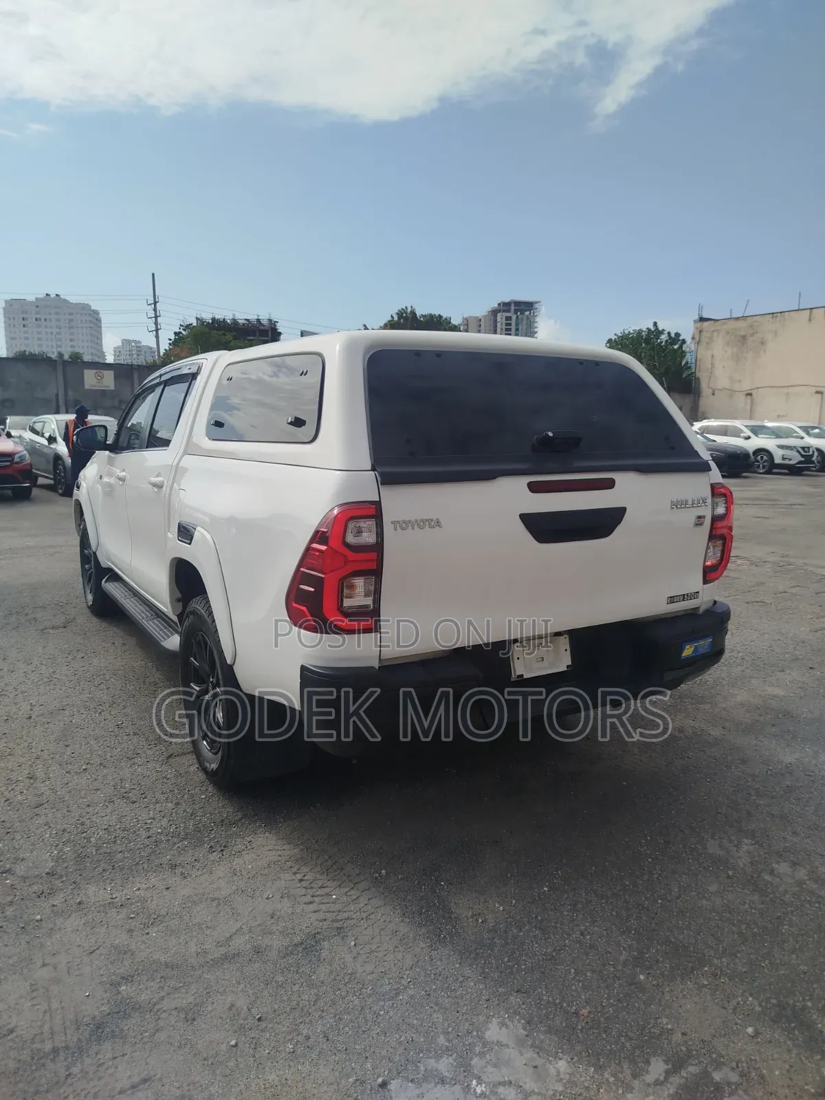 Toyota Hilux 2019 White
