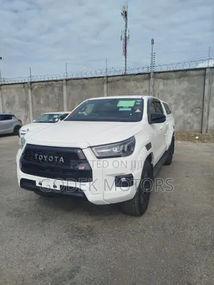 Toyota Hilux 2019 White