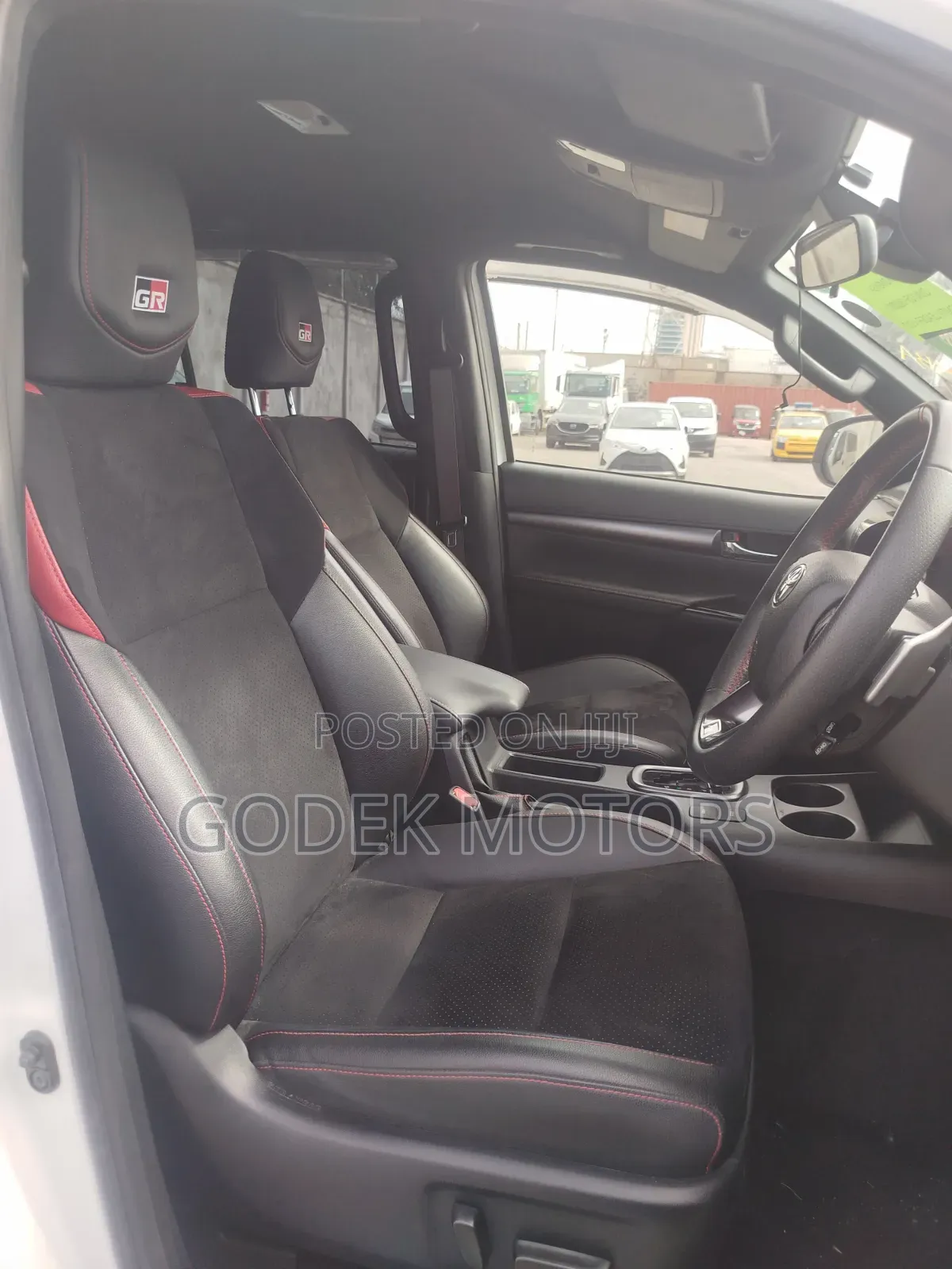 Toyota Hilux 2019 White