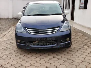 Nissan Tiida 2006 Beige