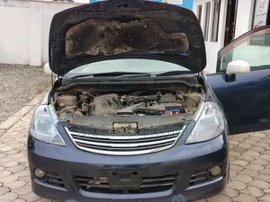 Nissan Tiida 2006 Beige
