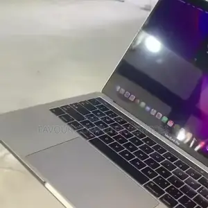 Laptop Apple MacBook 2017 16GB Intel Core i7 SSD 512GB