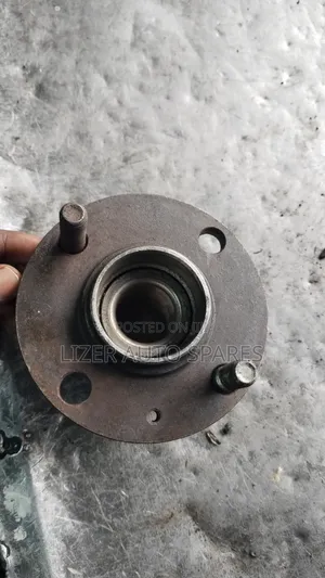 Rear Hub Lancer Cedia
