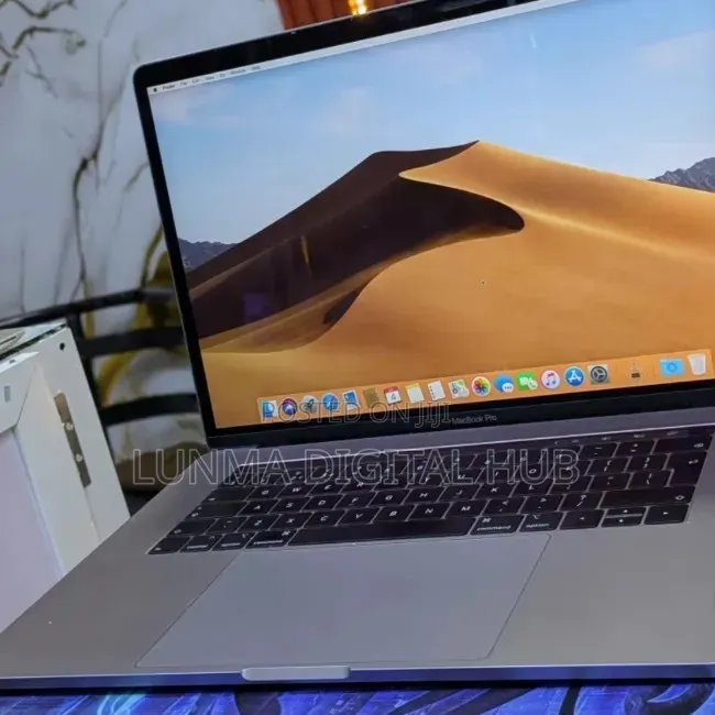 Laptop Apple MacBook 2017 8GB Intel Core i7 SSD 512GB
