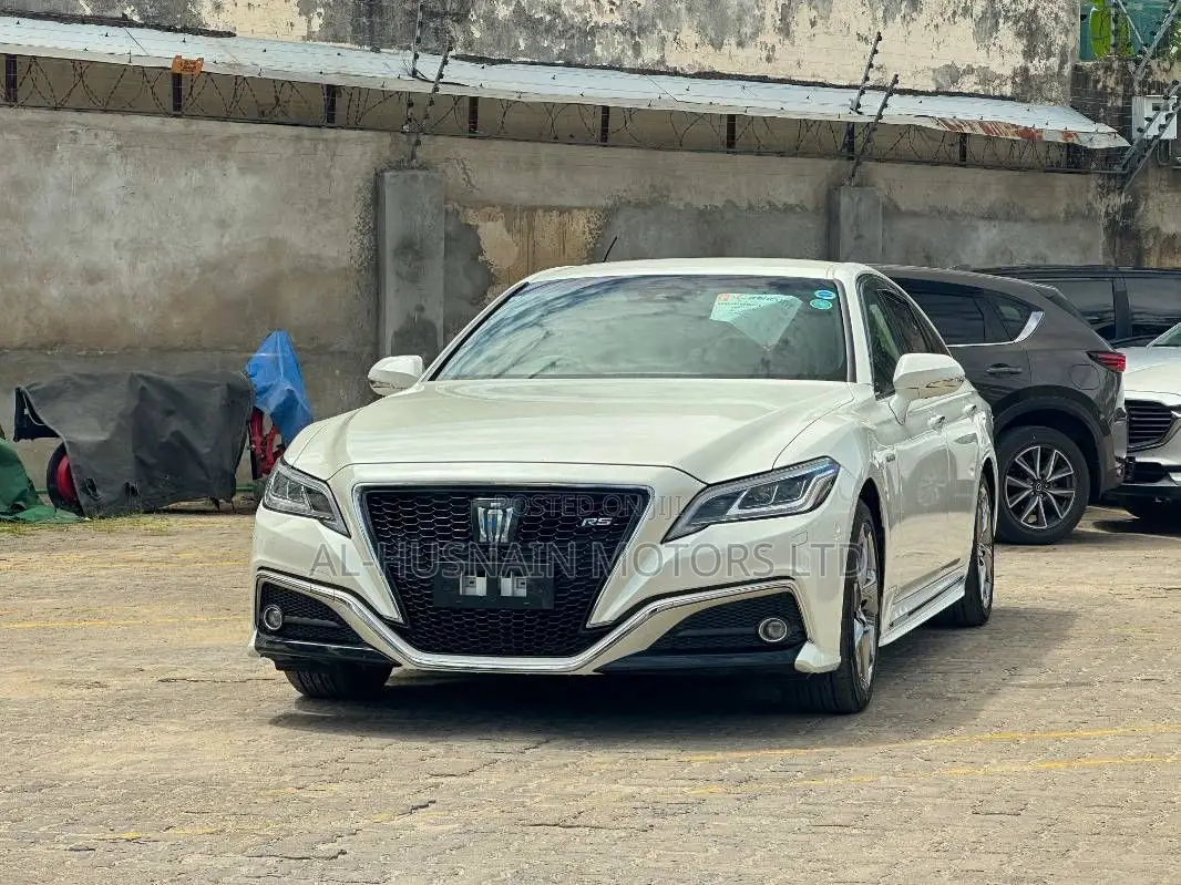 Toyota Crown 2020 Pearl