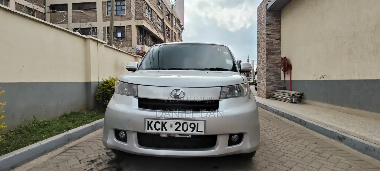 Toyota bB 2009 Silver