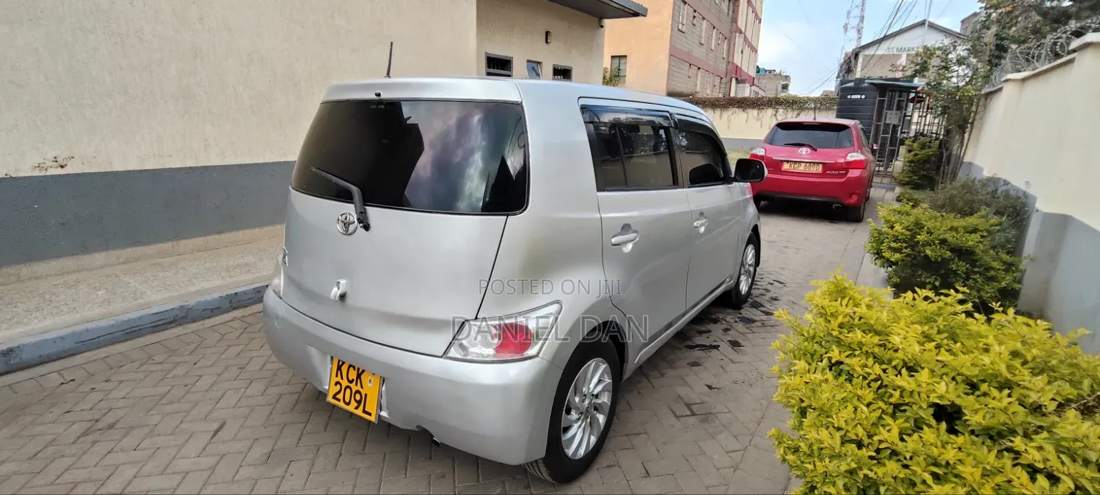 Toyota bB 2009 Silver