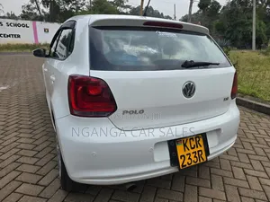 Volkswagen Polo 2011 White