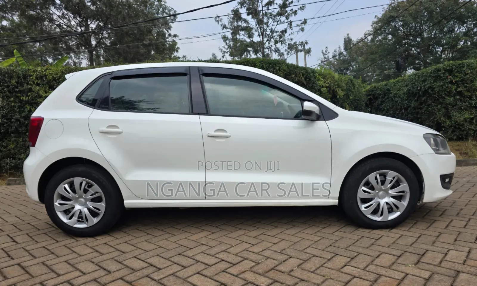Volkswagen Polo 2011 White
