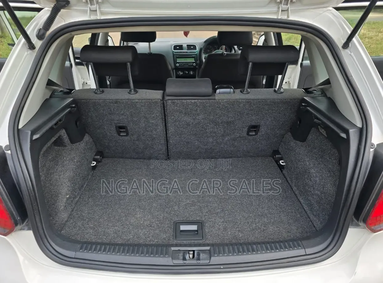 Volkswagen Polo 2011 White