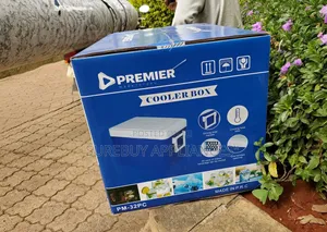 32L Premier Cooler Box With Insulated Ice Retention