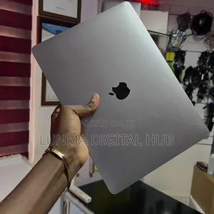 Laptop Apple MacBook 2018 16GB Intel Core i5 SSD 256GB