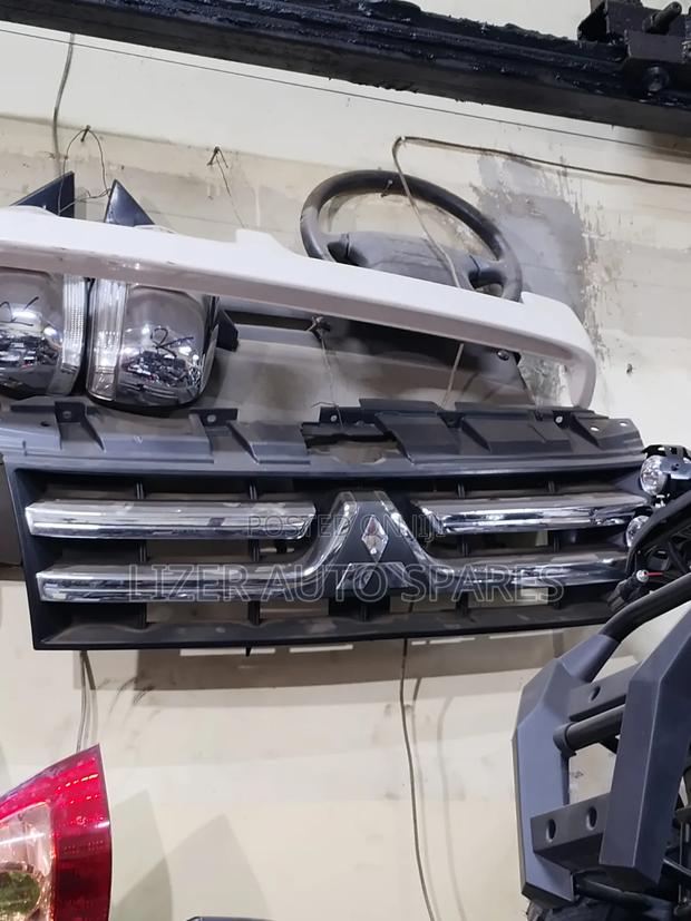 Front Grill Pajero V93-98