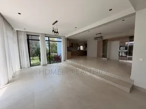 5bdrm Mansion in Nairobi, Karen for rent