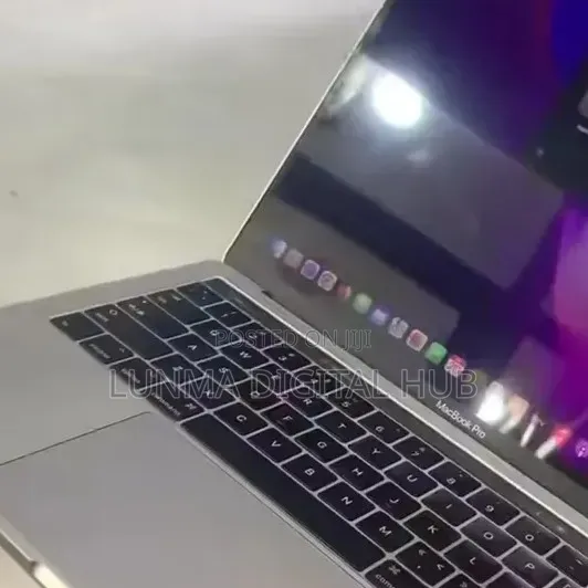 Laptop Apple MacBook 2019 8GB Intel Core i5 SSD 256GB