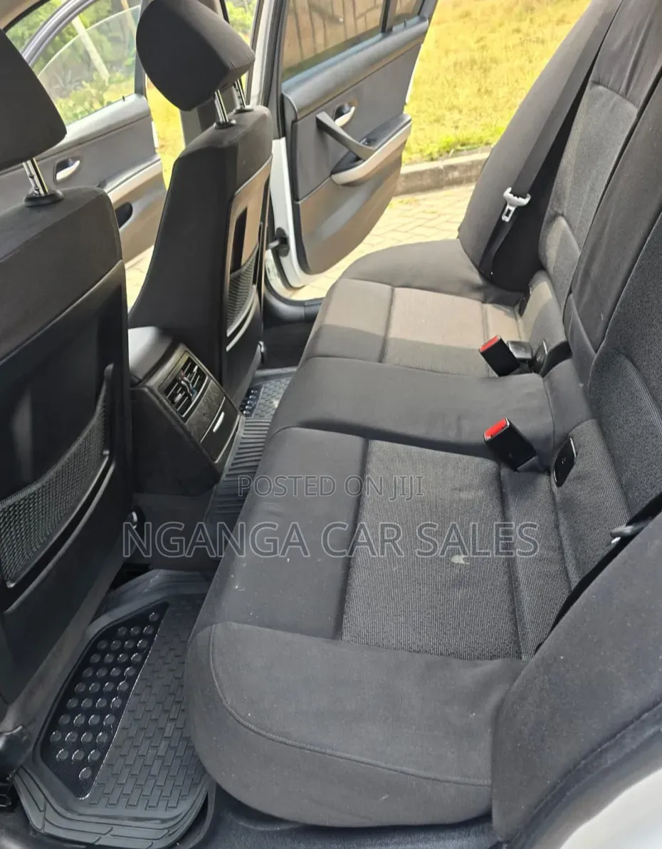 BMW 318i 2006 White