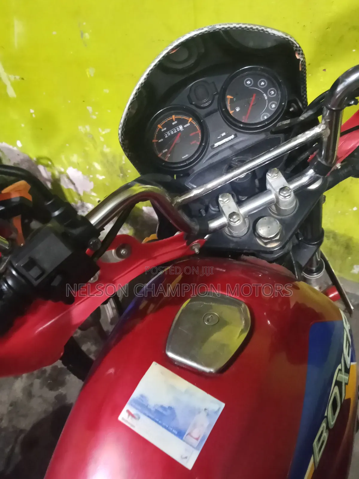Bajaj Boxer 125 2025 Red