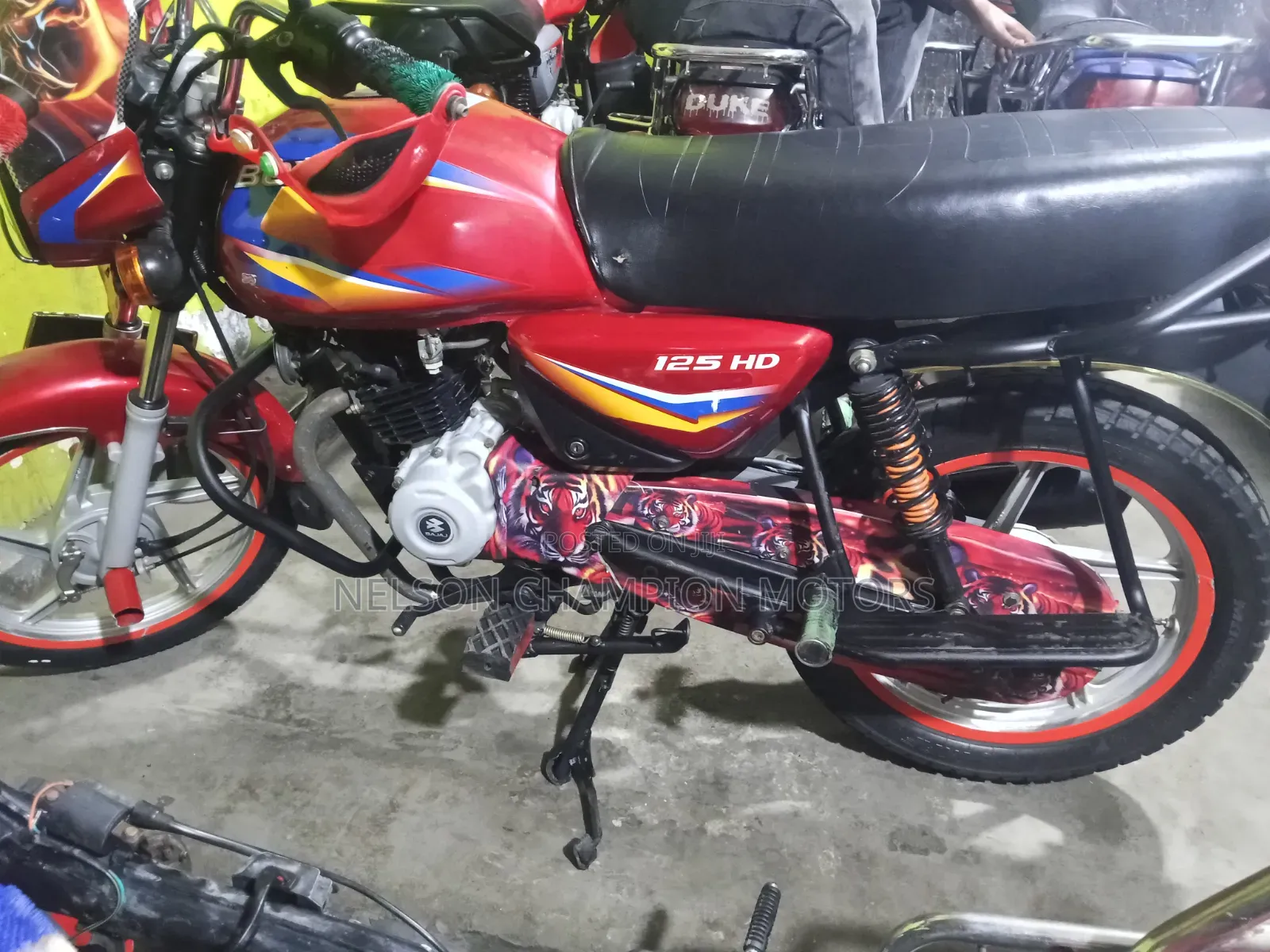 Bajaj Boxer 125 2025 Red
