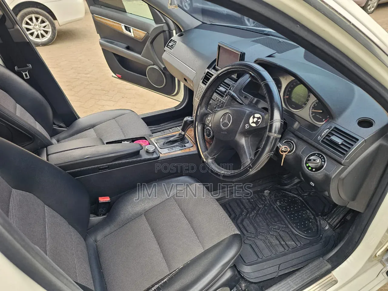 Mercedes-Benz C200 2008 White