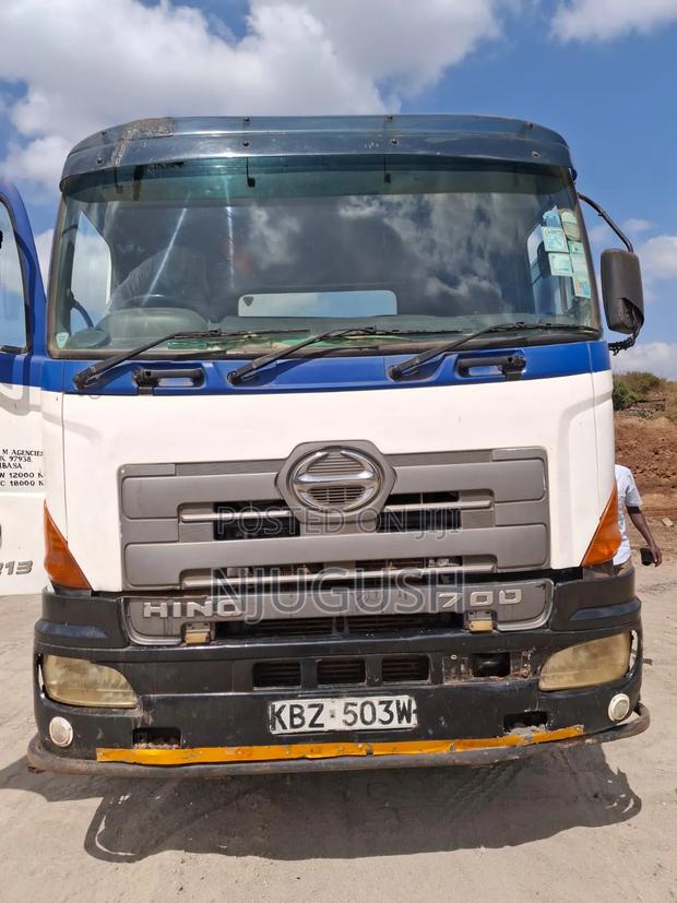 Hino Double Steering Dump Truck - thumbnail 7