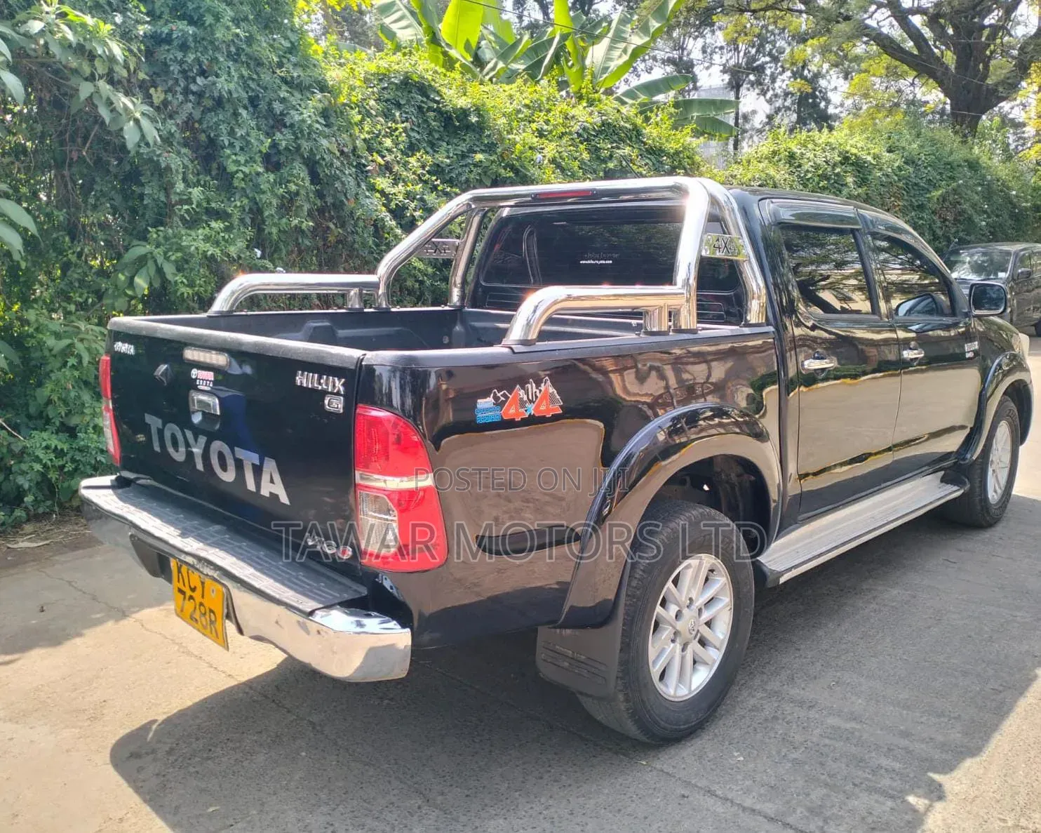 Toyota Hilux 2012 Black