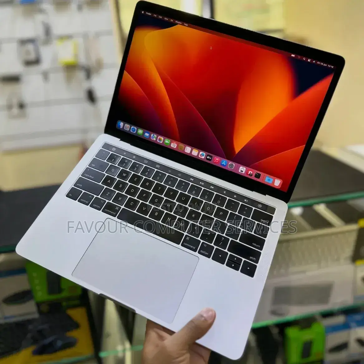 Laptop Apple MacBook 2019 16GB Intel Core i7 SSD 512GB