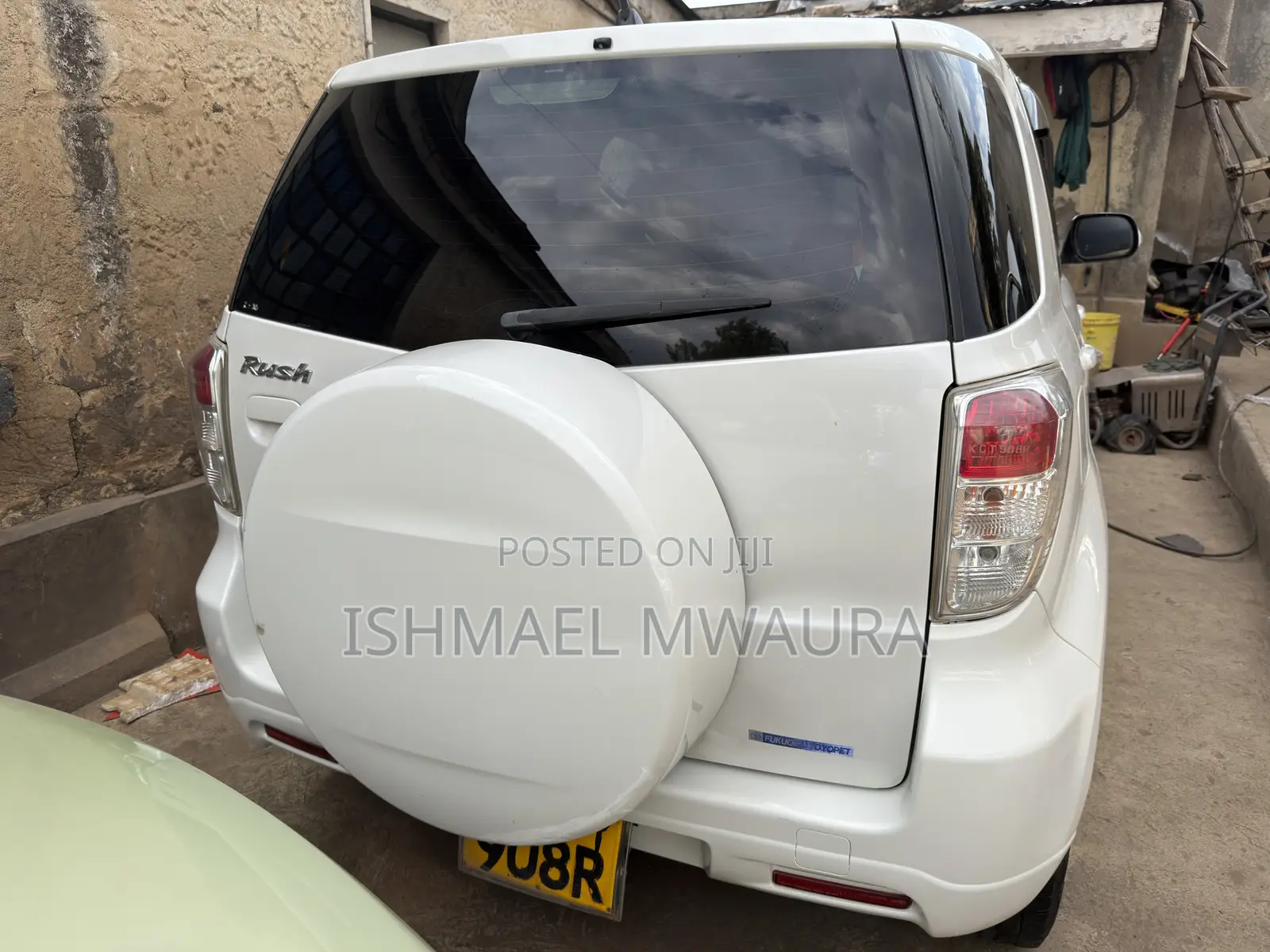 Toyota Rush 1.5 AWD 2012 Pearl