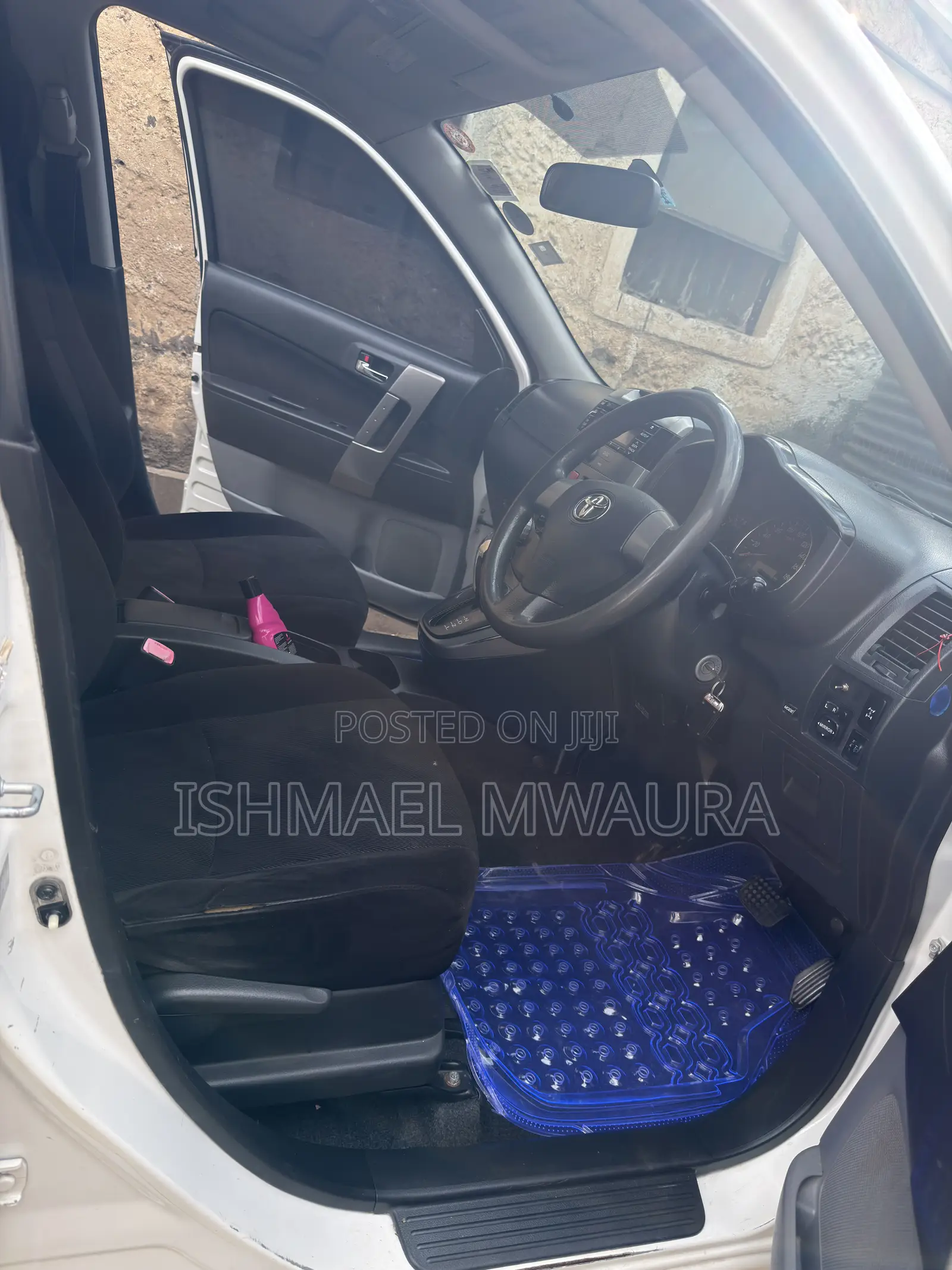 Toyota Rush 1.5 AWD 2012 Pearl