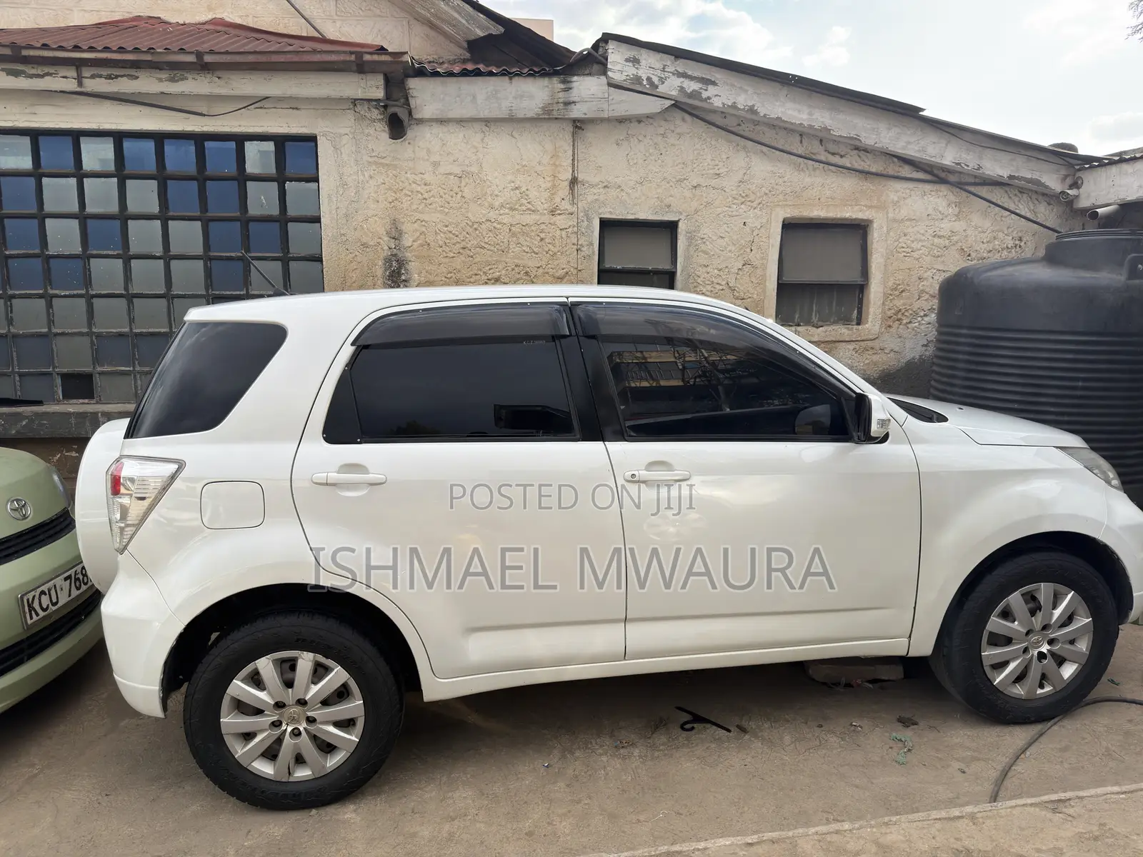 Toyota Rush 1.5 AWD 2012 Pearl
