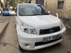 Toyota Rush 1.5 AWD 2012 Pearl