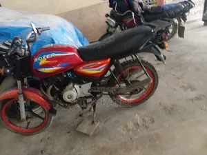 Bajaj Boxer 125 2022 Red