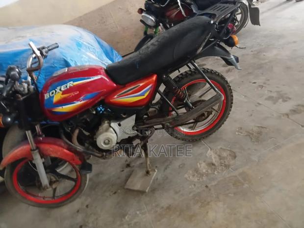 Bajaj Boxer 125 2022 Red - thumbnail 2