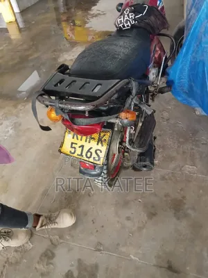 Bajaj Boxer 125 2022 Red