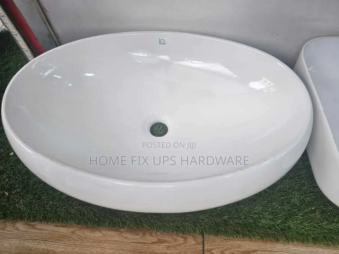 Heritage Countertop Basin