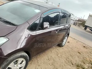 Toyota Ractis 2010 Maroon
