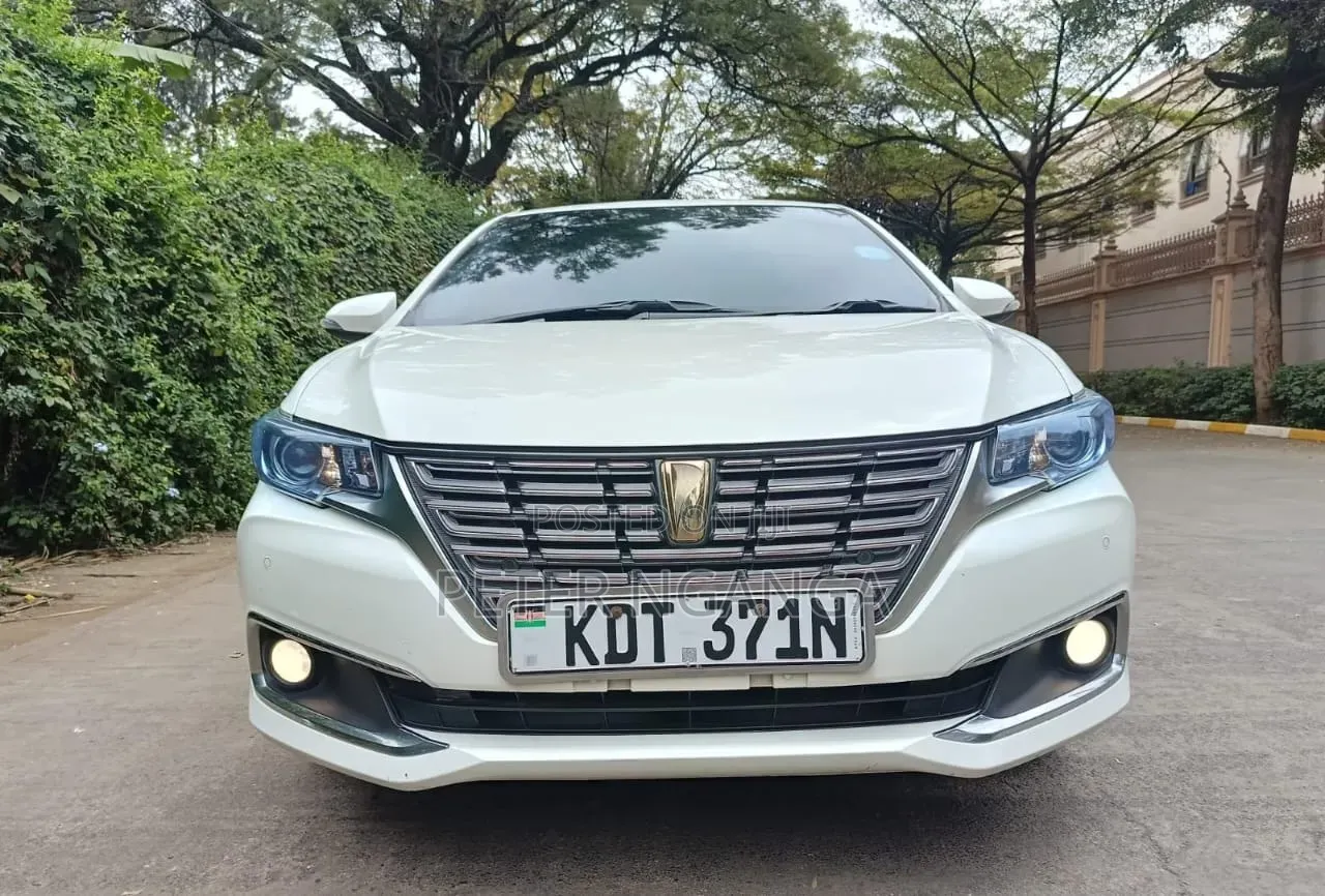 Toyota Premio 2019 Off white