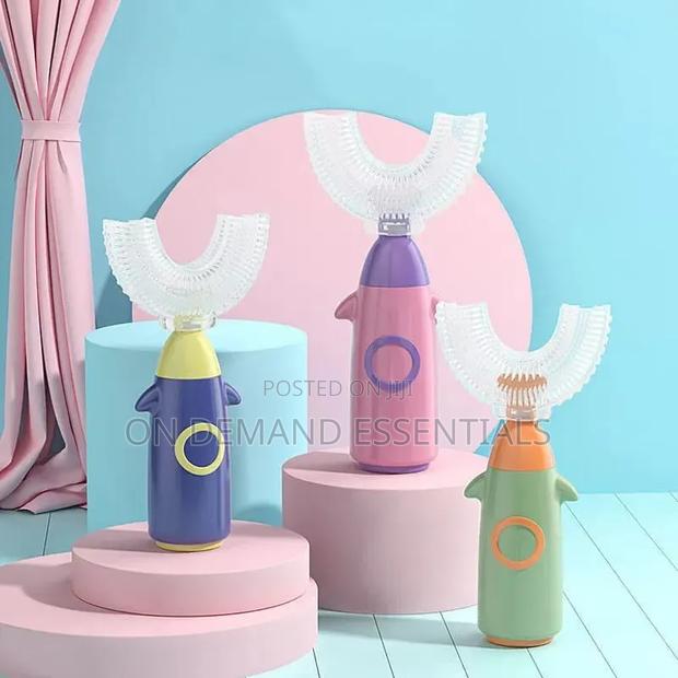 Children U-Shaped Toothbrush - thumbnail 5