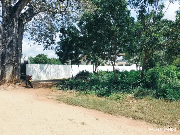 500sqm Plot in Galu Up for Sale! - thumbnail 4