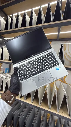 Laptop HP EliteBook 840 G5 32GB Intel Core i7 SSHD (Hybrid) 60GB