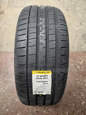 255 /50 R19 DUNLOP TIRES (Japan)