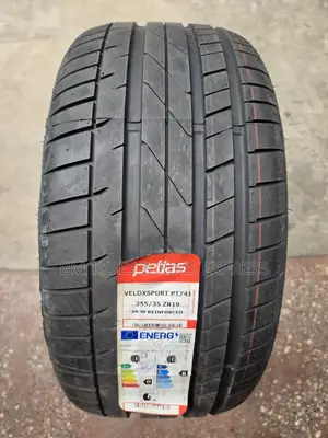 255 /35 R19 Petlas Tires (Turkey